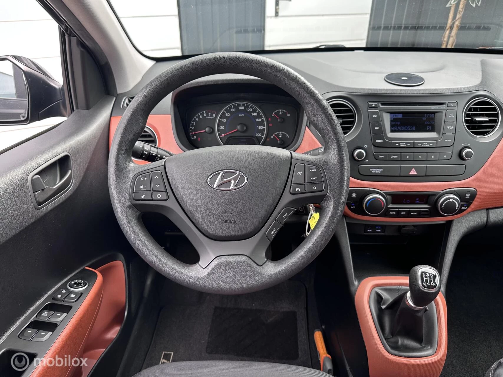 Hoofdafbeelding Hyundai i10