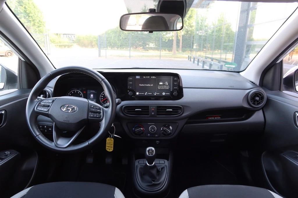 Hoofdafbeelding Hyundai i10