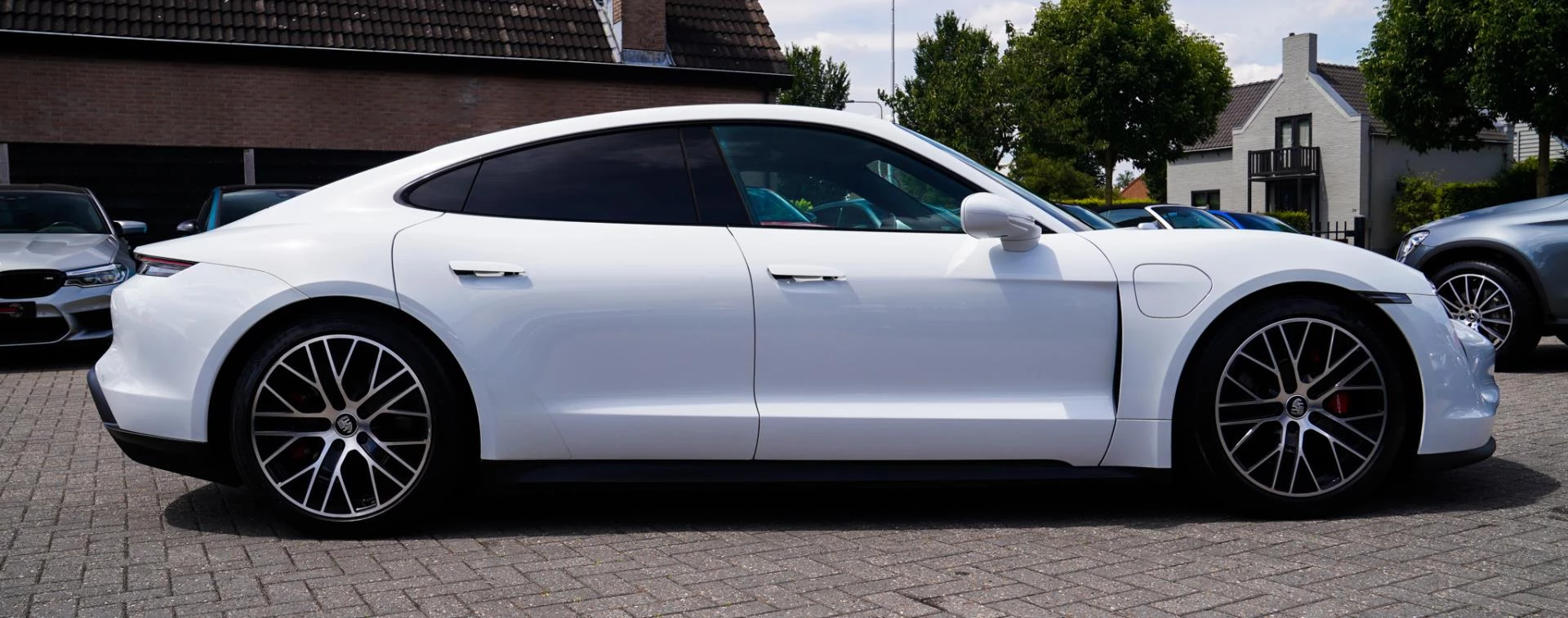 Hoofdafbeelding Porsche Taycan