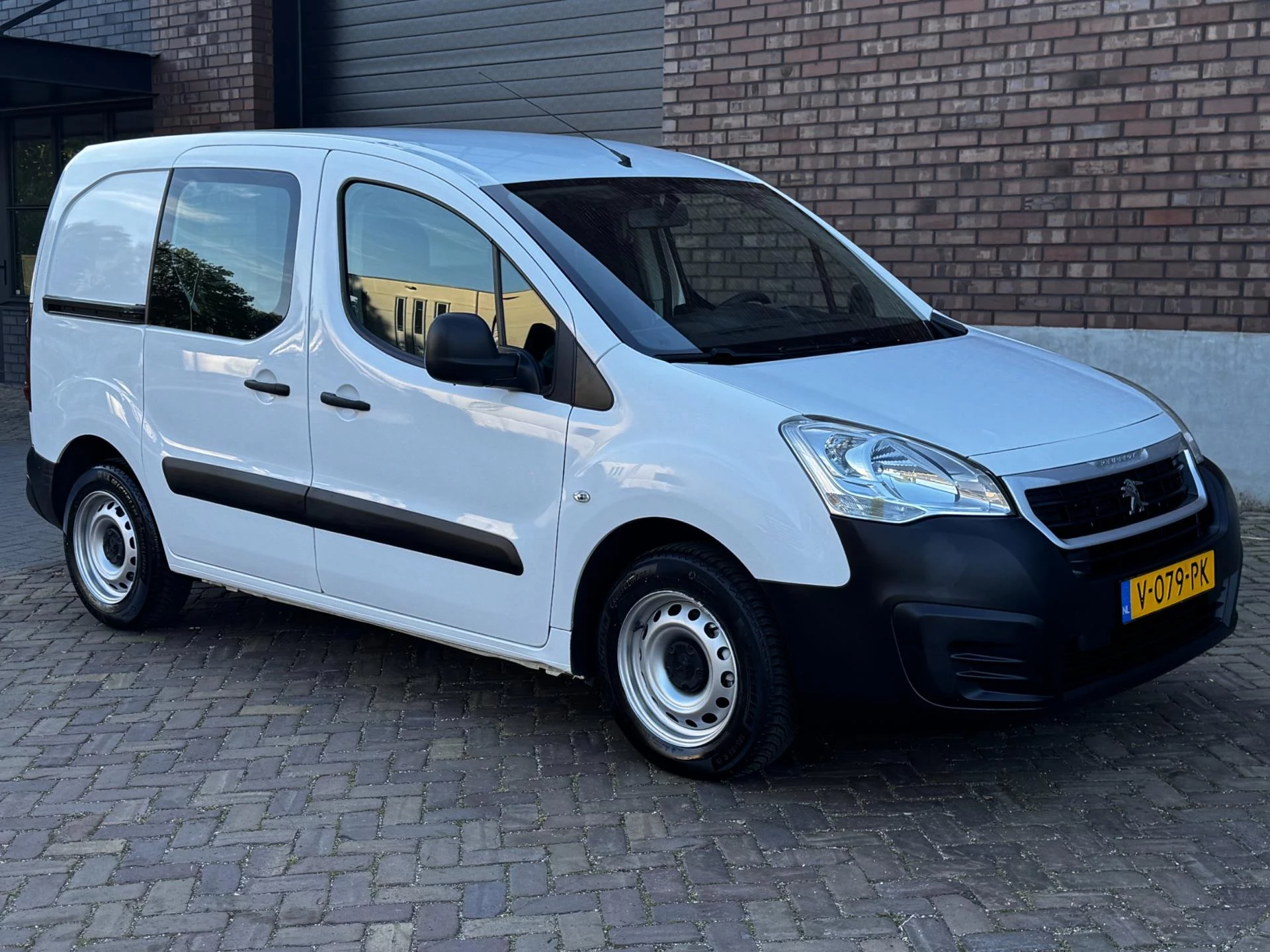 Hoofdafbeelding Peugeot Partner