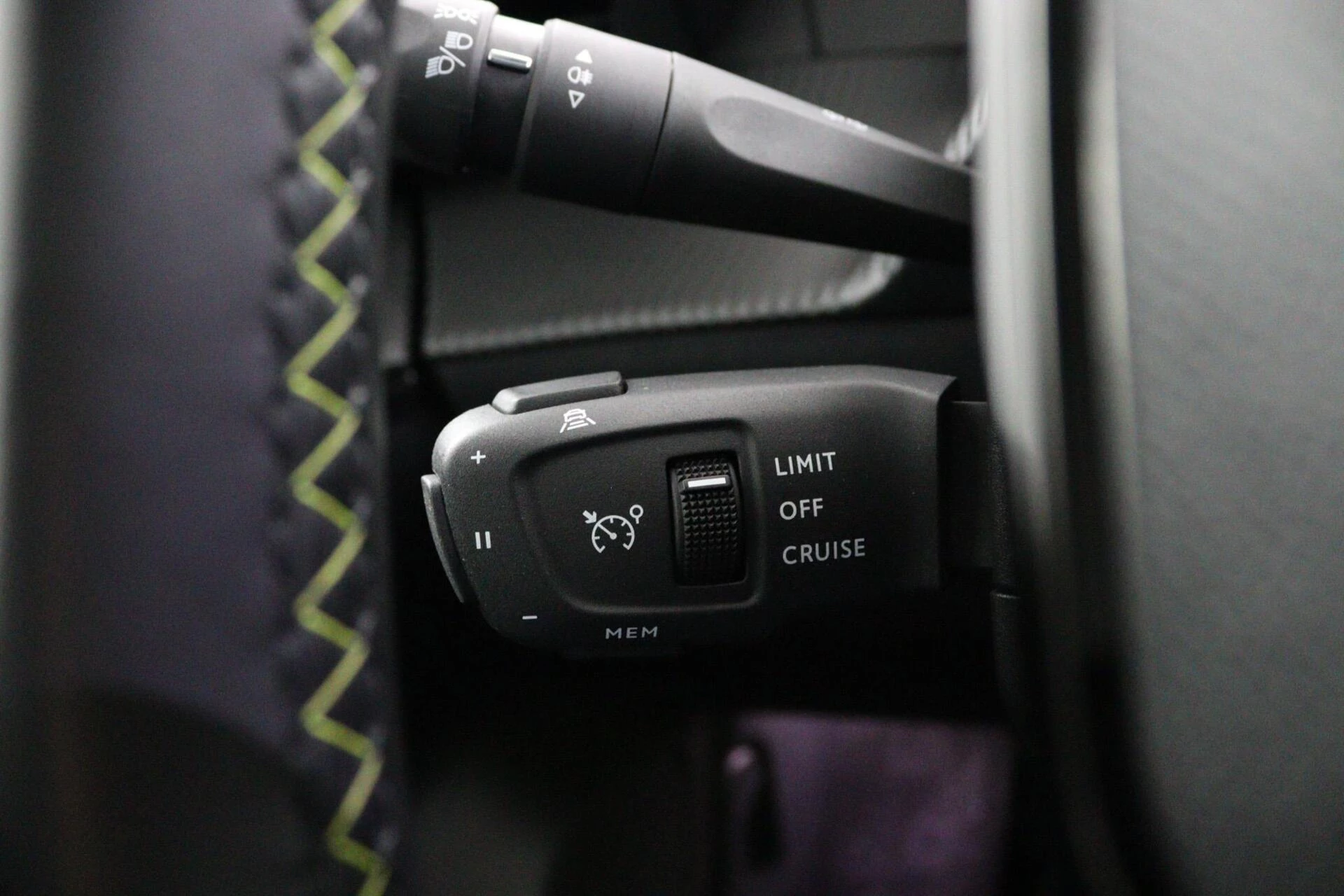 Hoofdafbeelding Peugeot e-208