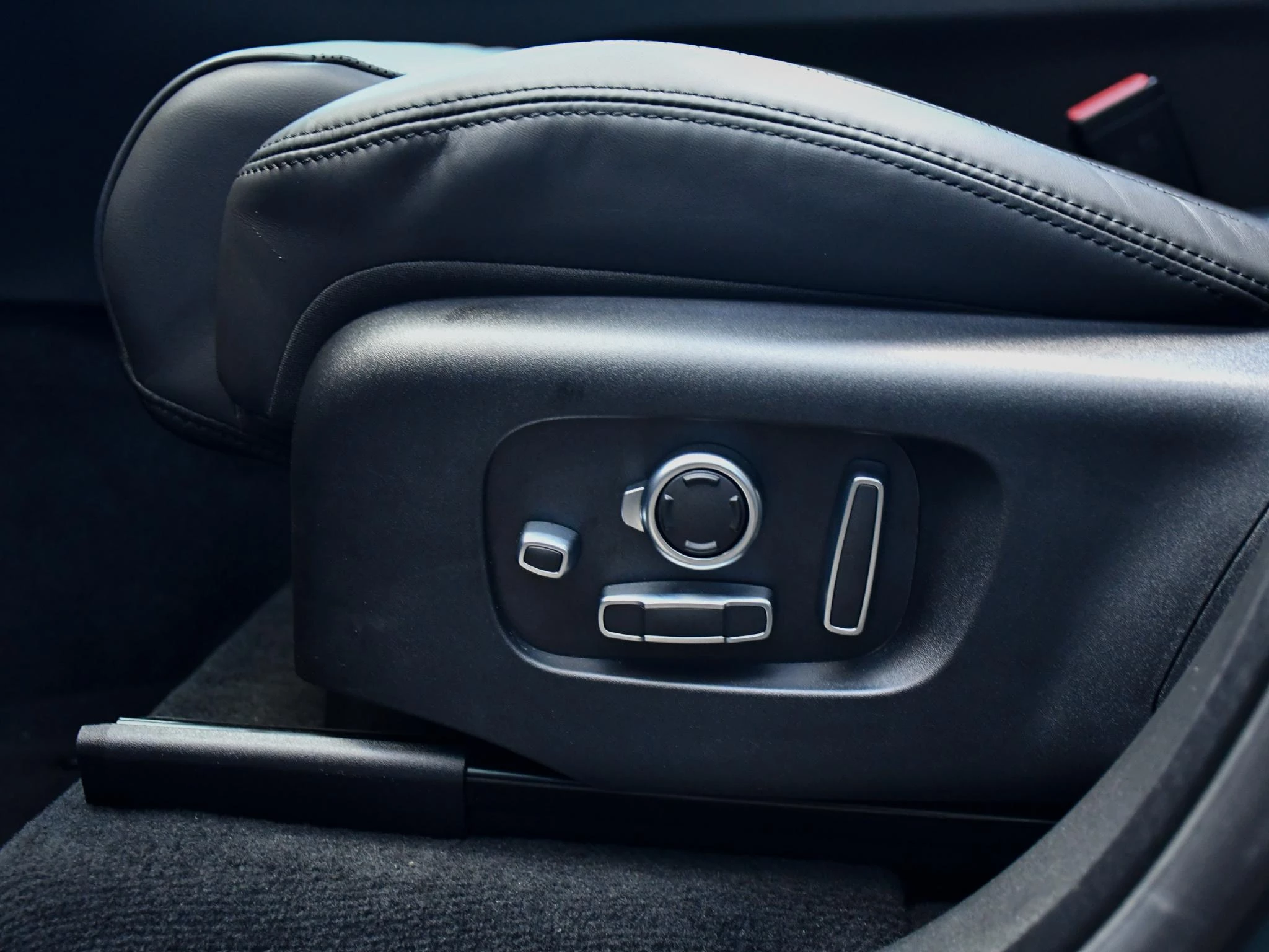 Hoofdafbeelding Land Rover Range Rover Velar