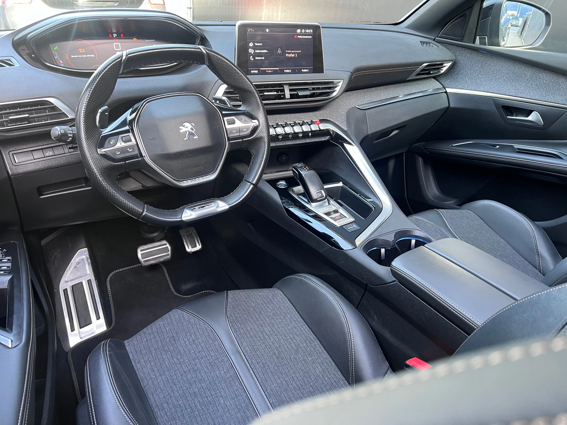 Hoofdafbeelding Peugeot 5008