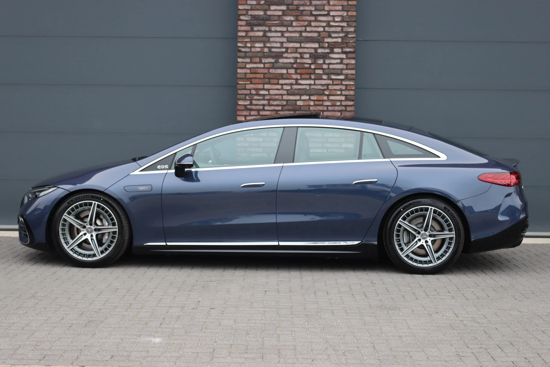 Hoofdafbeelding Mercedes-Benz EQS