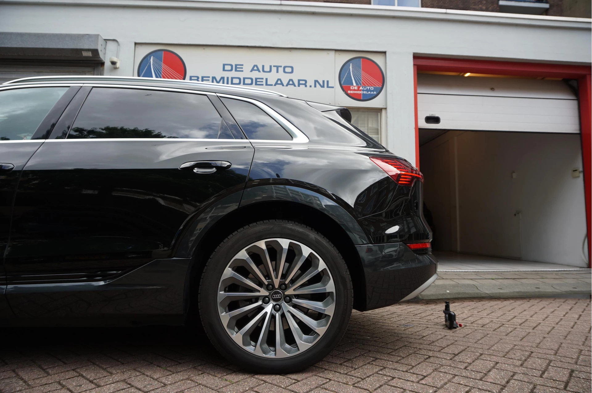 Hoofdafbeelding Audi e-tron