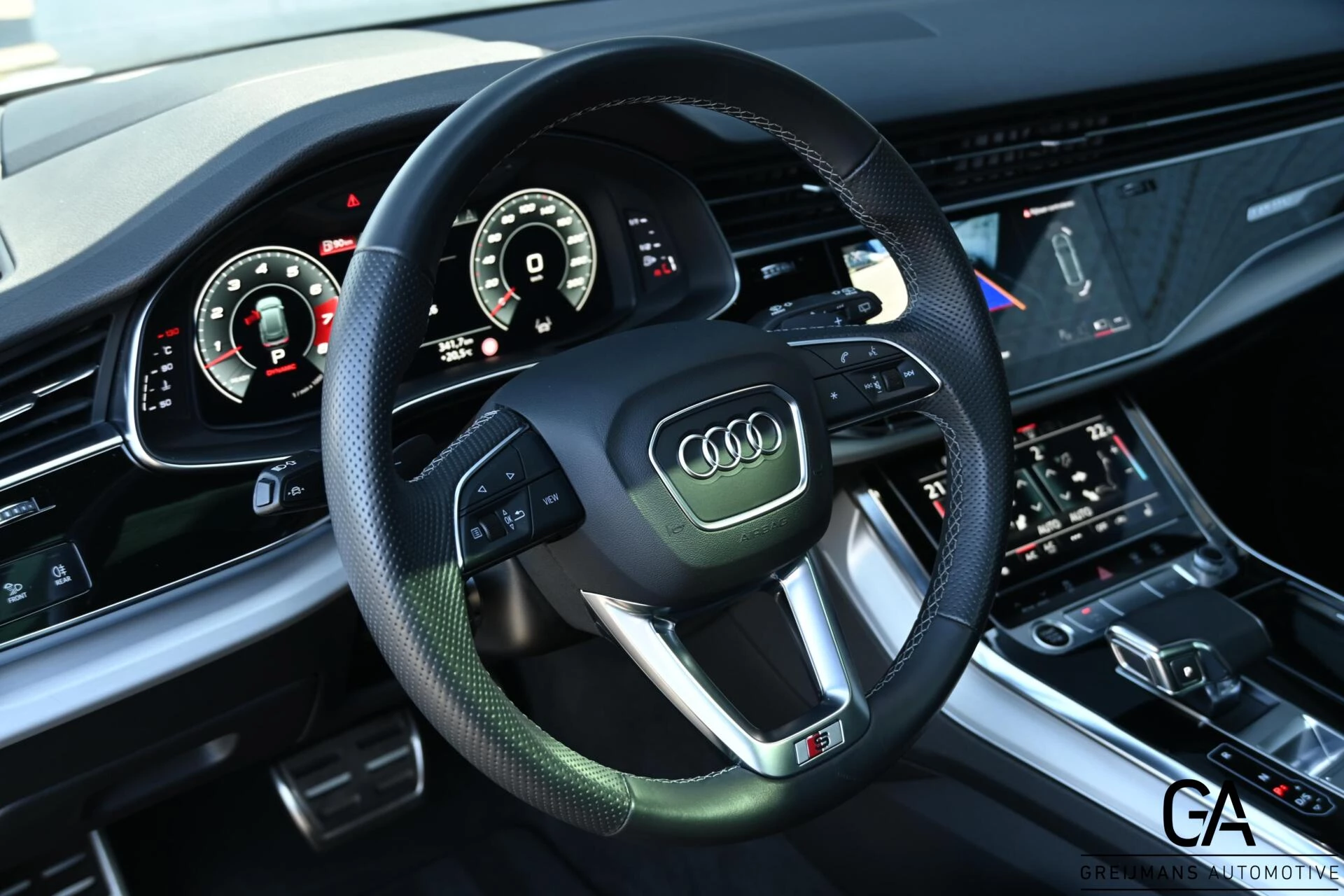 Hoofdafbeelding Audi Q8