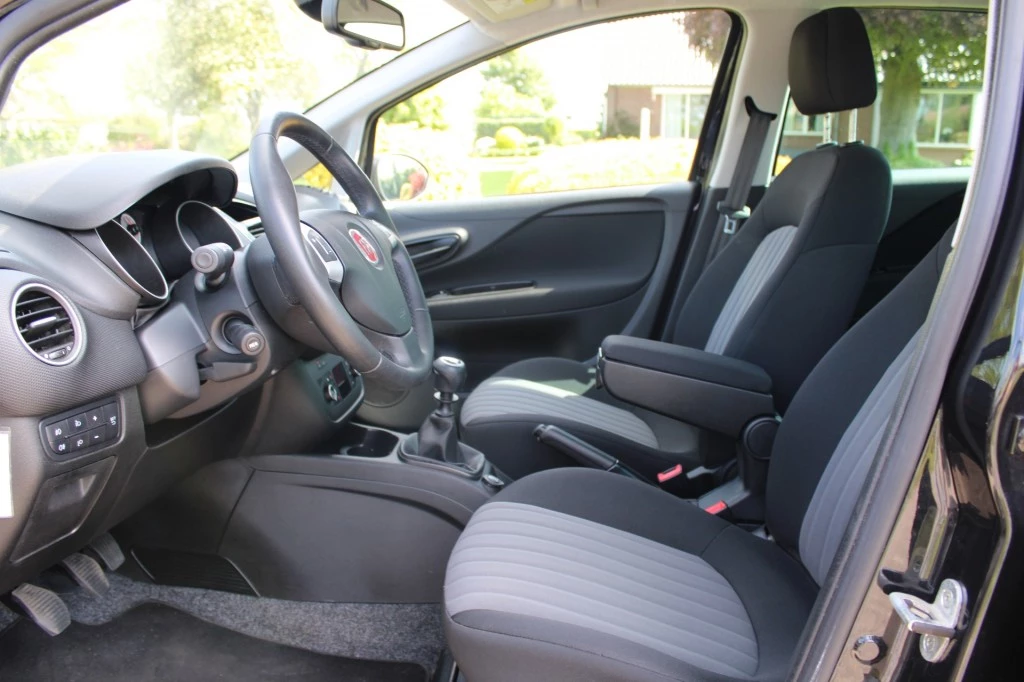 Hoofdafbeelding Fiat Punto