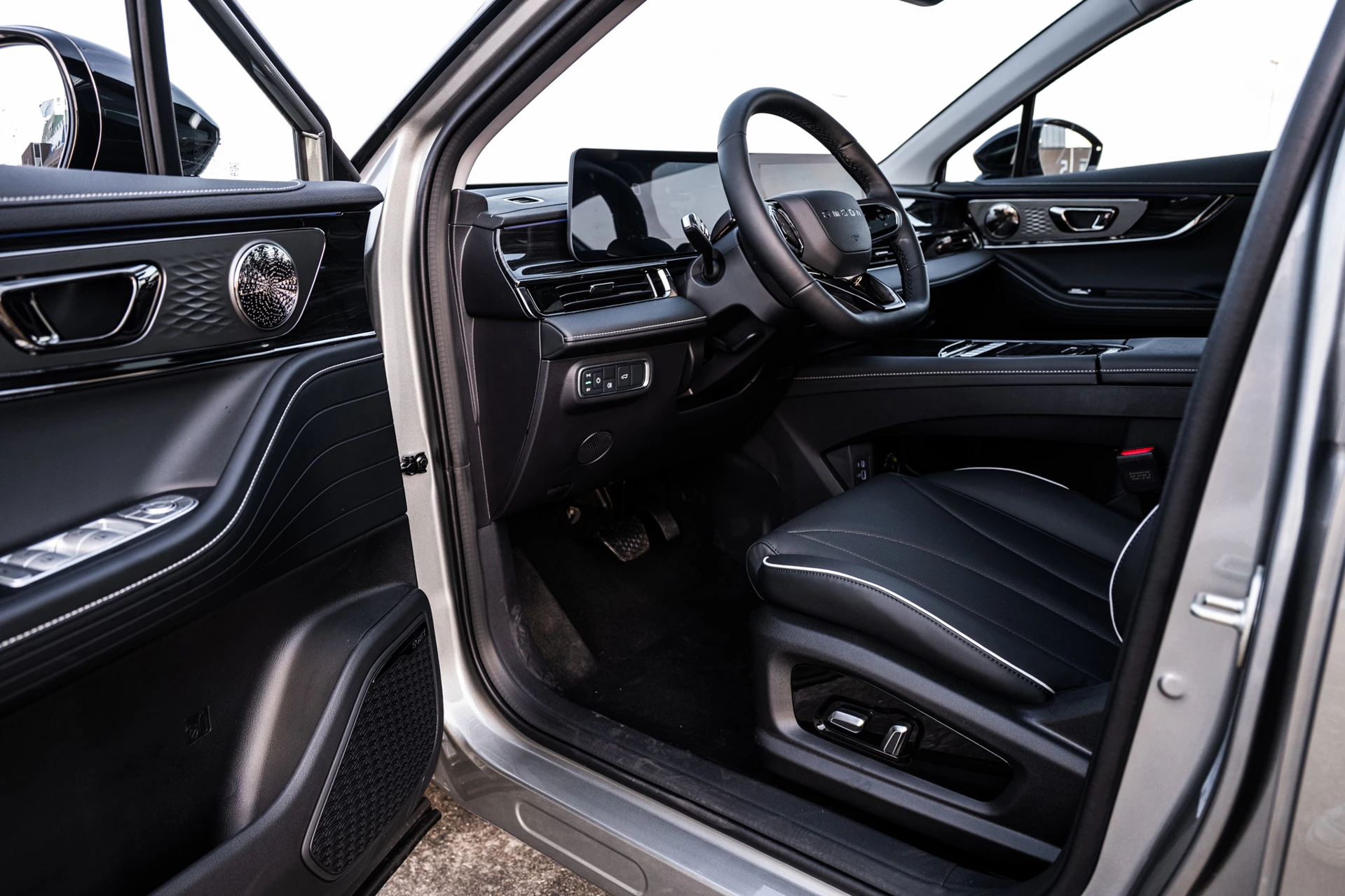 Hoofdafbeelding Omoda 5 SHS