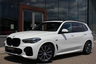 BMW X5 xDrive45e High Executive | M Pakket | Pano | Luchtvering | Trekhaak |