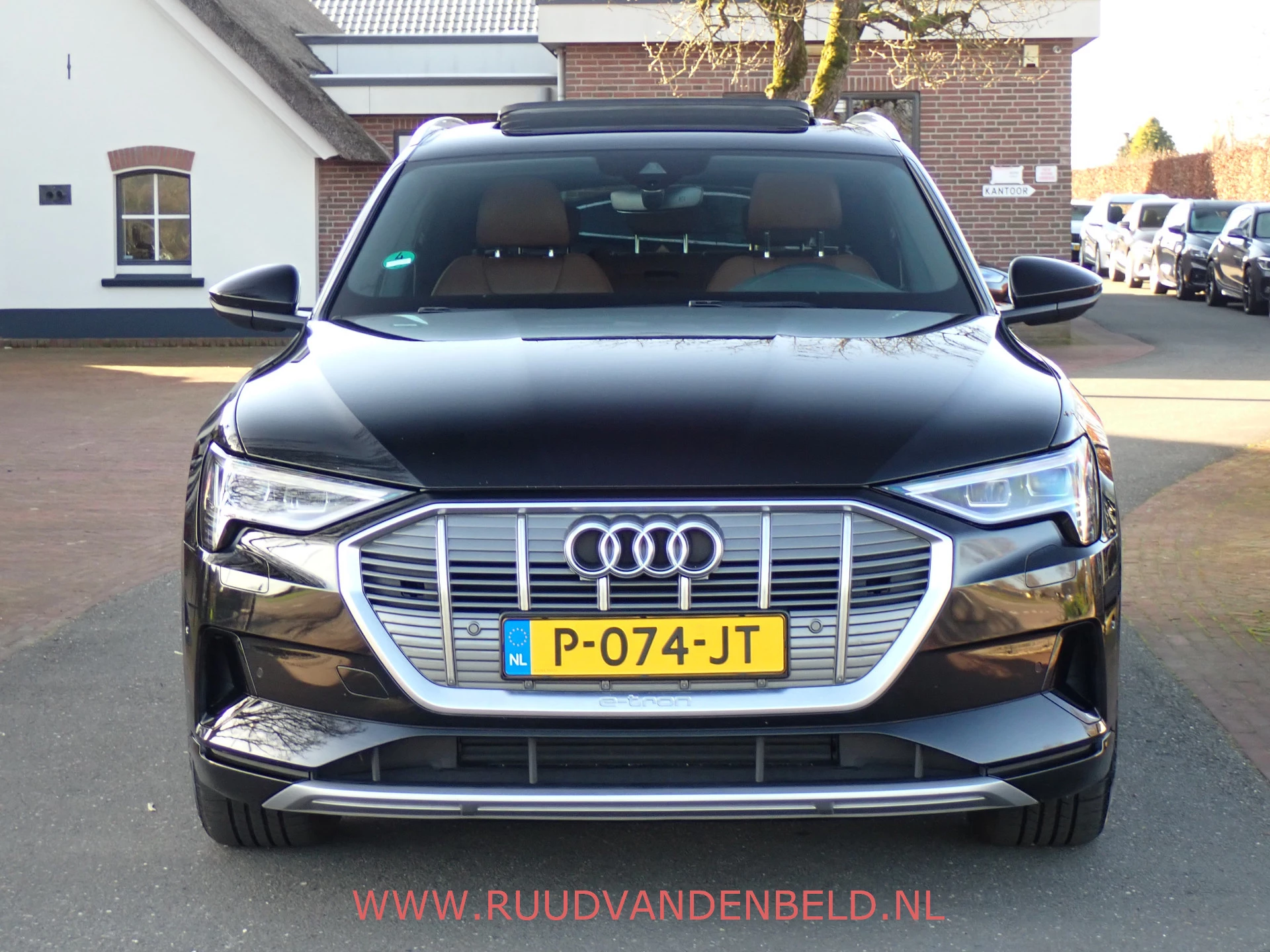 Hoofdafbeelding Audi e-tron