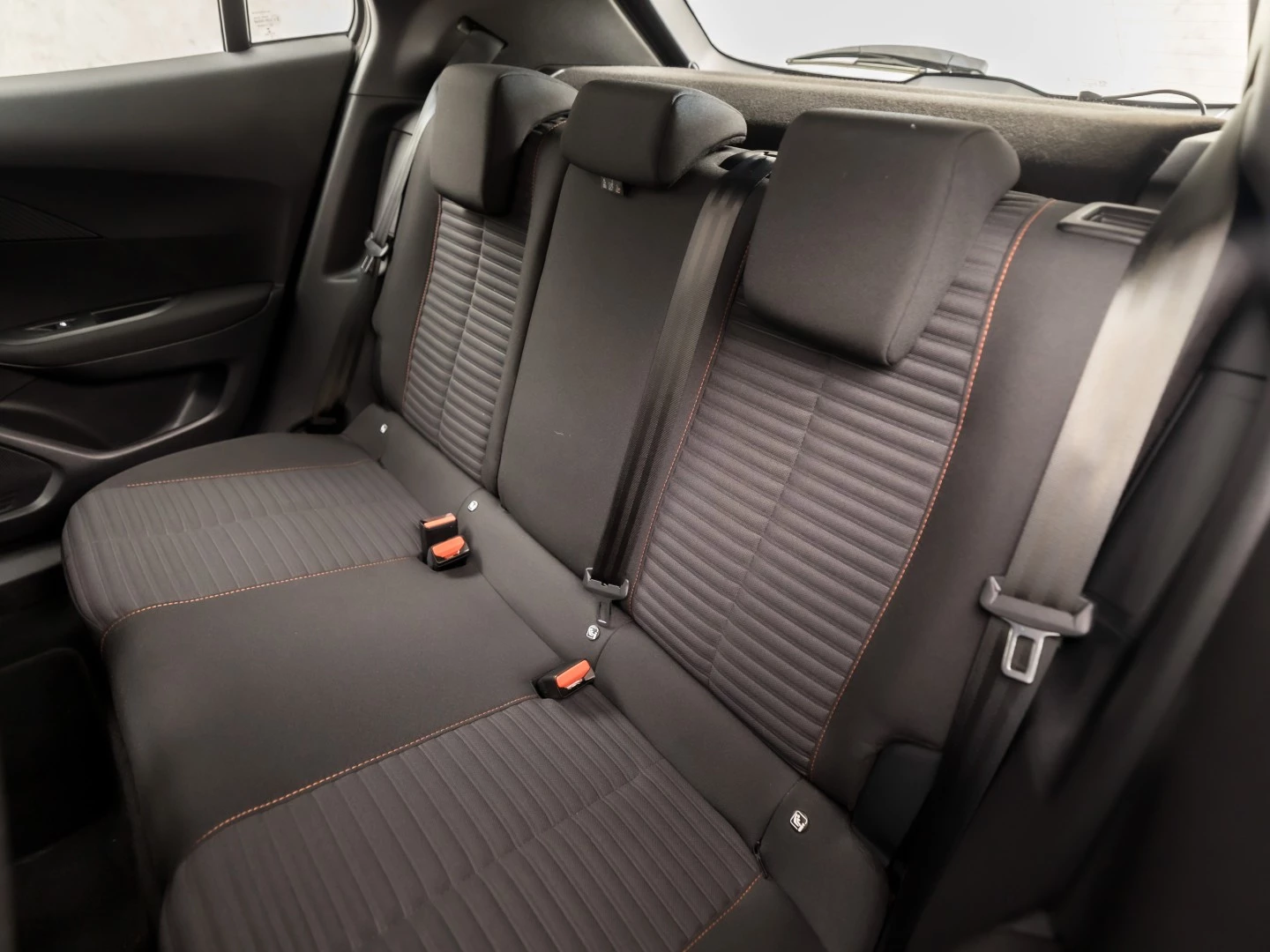 Hoofdafbeelding Peugeot e-2008