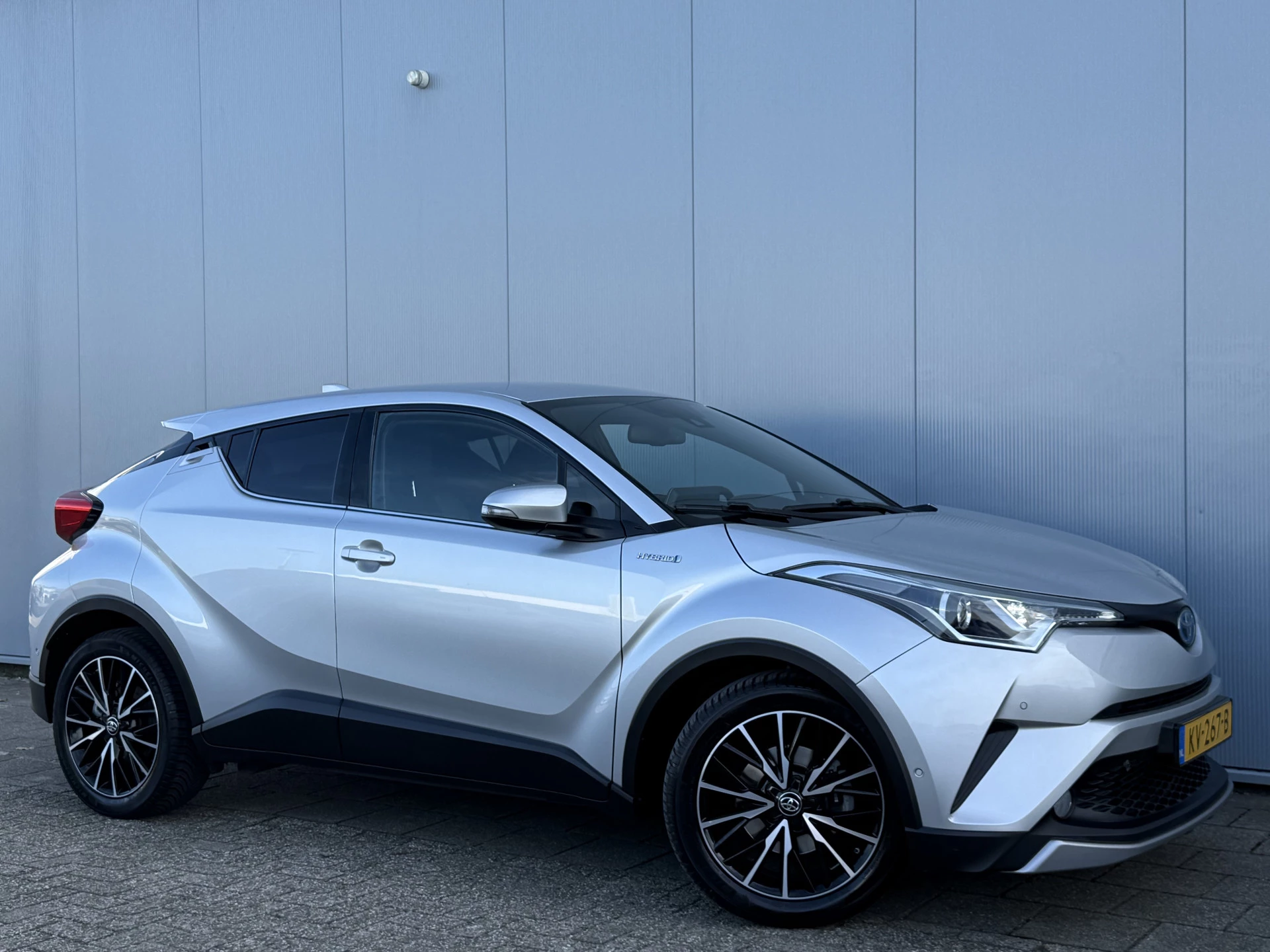 Hoofdafbeelding Toyota C-HR