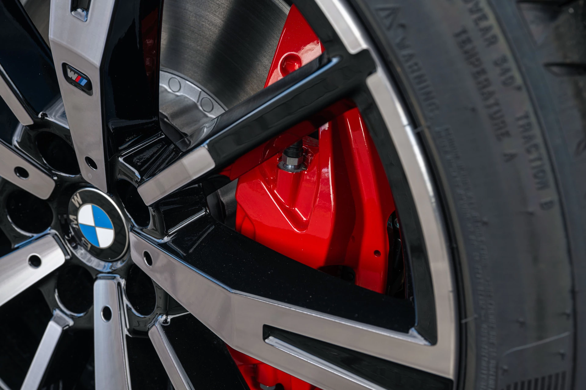 Hoofdafbeelding BMW i5
