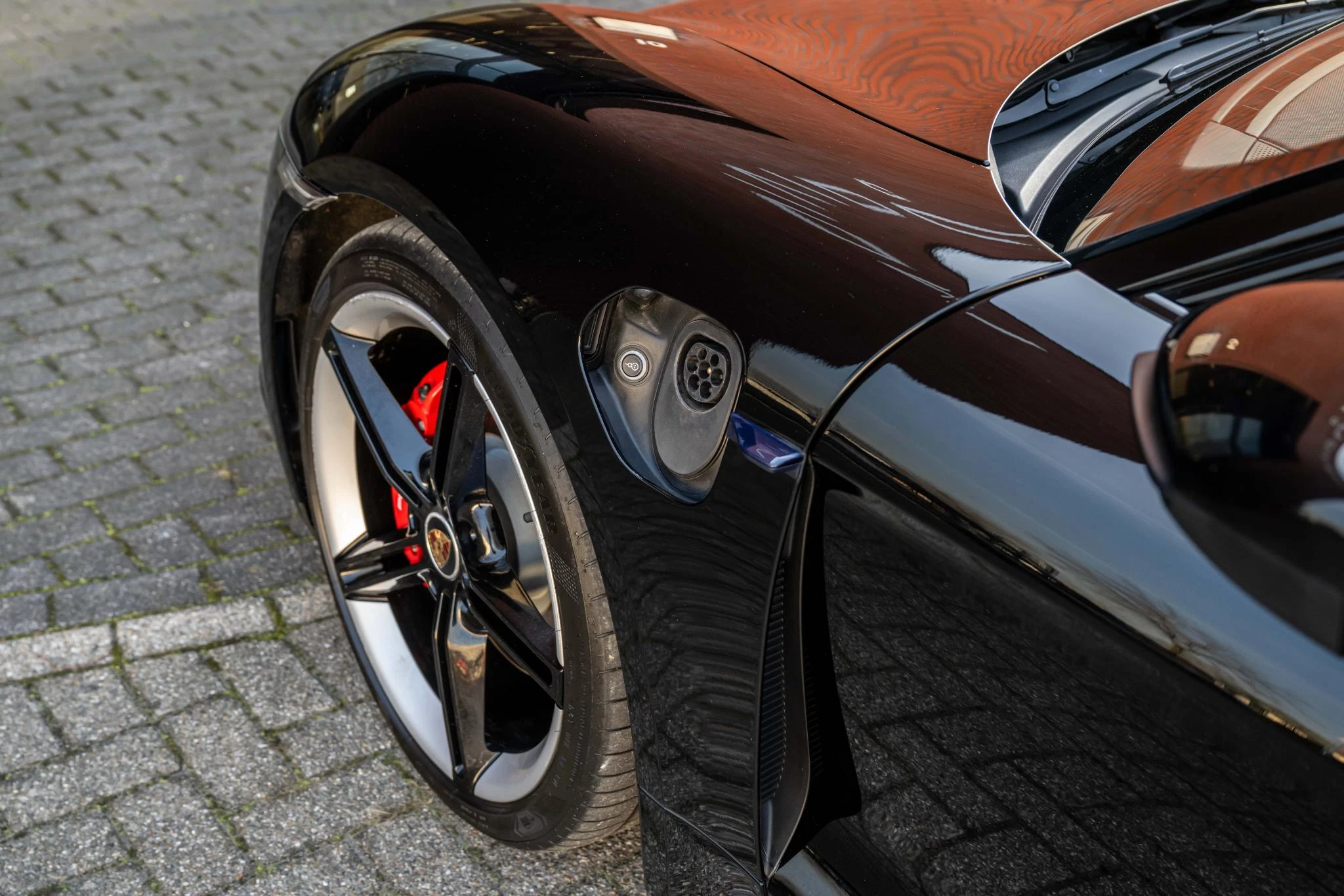 Hoofdafbeelding Porsche Taycan