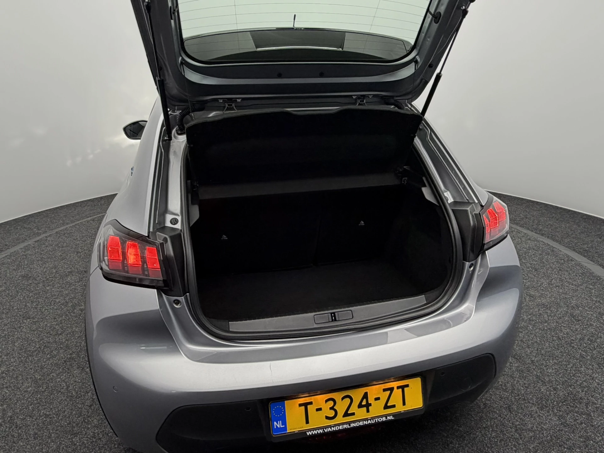 Hoofdafbeelding Peugeot e-208