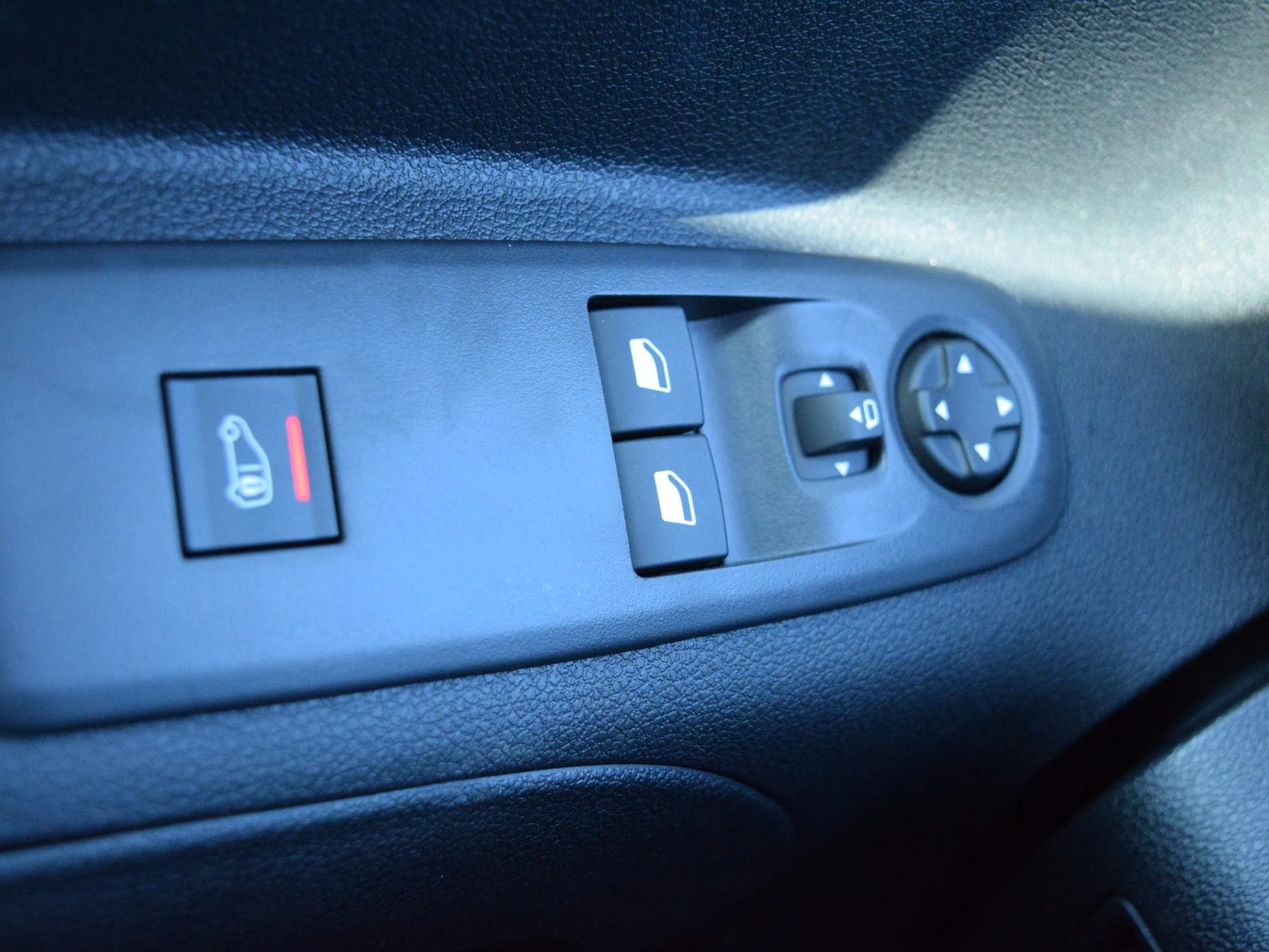 Hoofdafbeelding Peugeot e-Partner