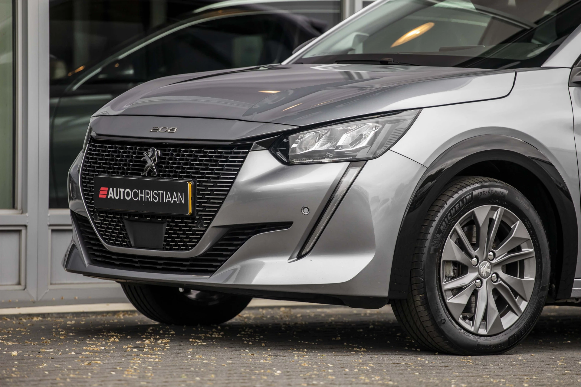 Hoofdafbeelding Peugeot e-208