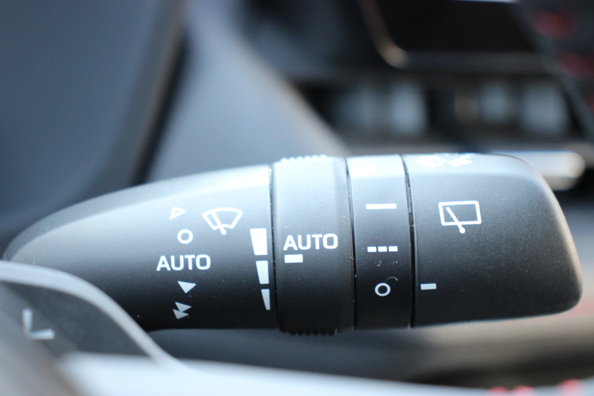 Hoofdafbeelding Suzuki Across