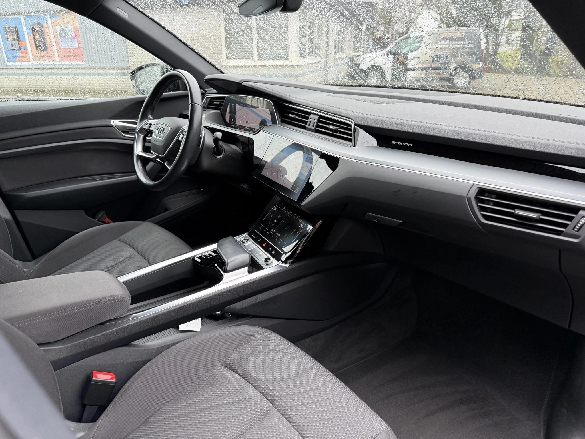 Hoofdafbeelding Audi e-tron