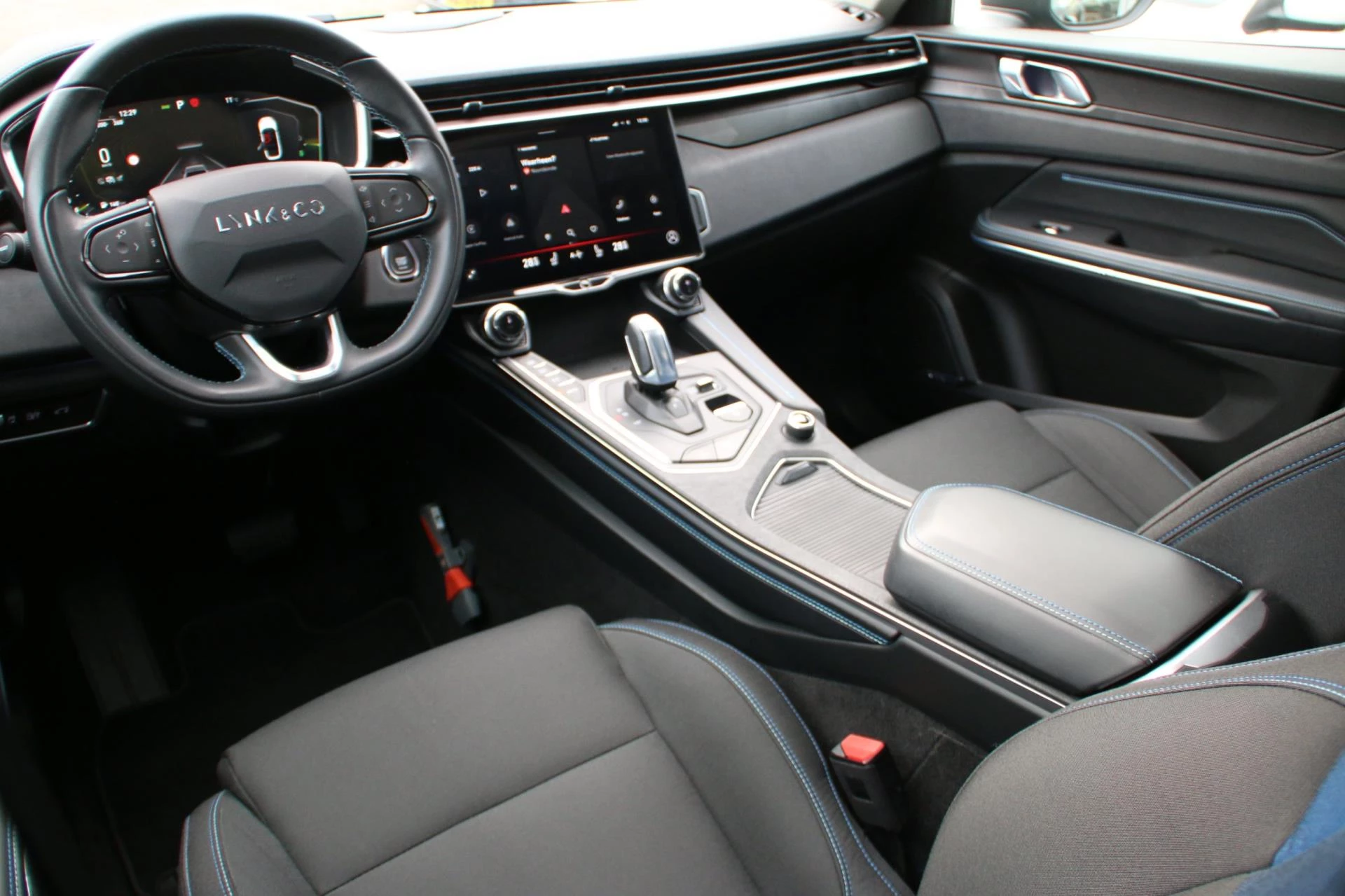 Hoofdafbeelding Lynk & Co 01