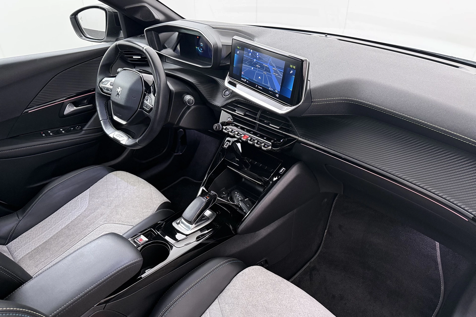 Hoofdafbeelding Peugeot e-208