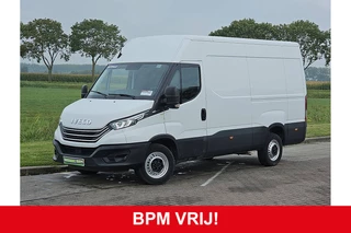 Iveco Daily 35S14 2.3 L2H2 Navi Camera Trekhaak 3500kg Cruise Euro6