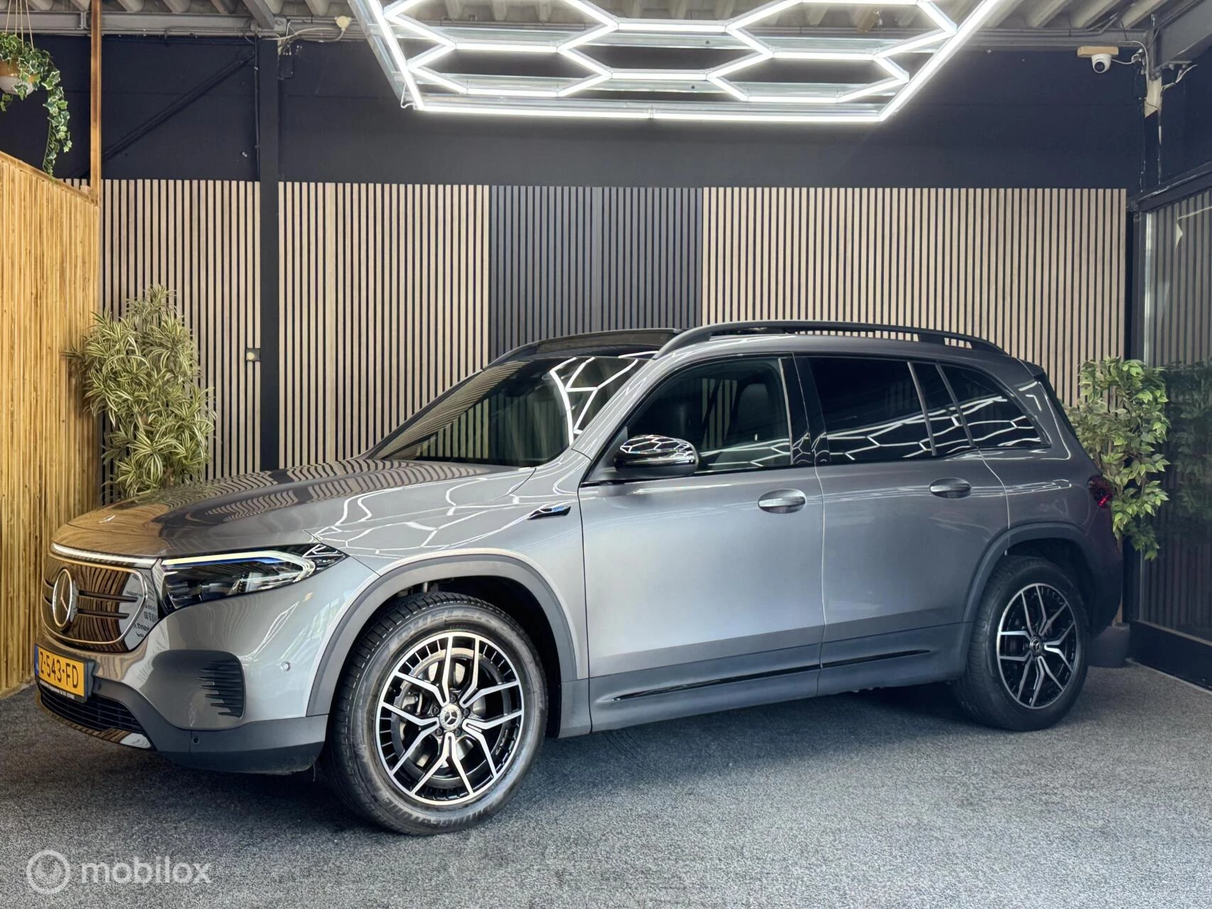 Hoofdafbeelding Mercedes-Benz EQB