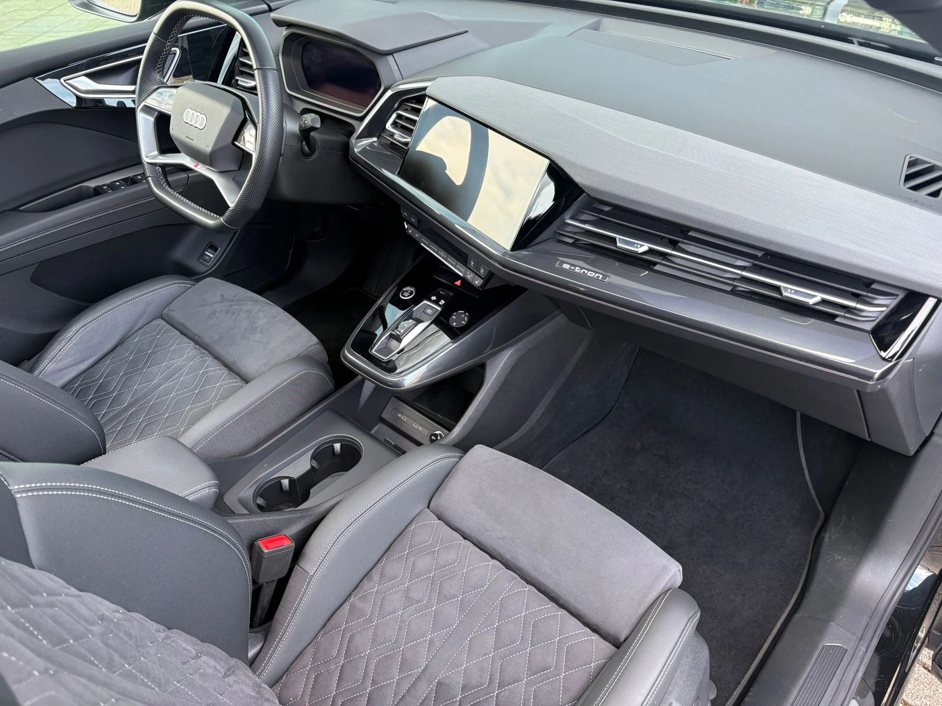 Hoofdafbeelding Audi Q4 Sportback e-tron