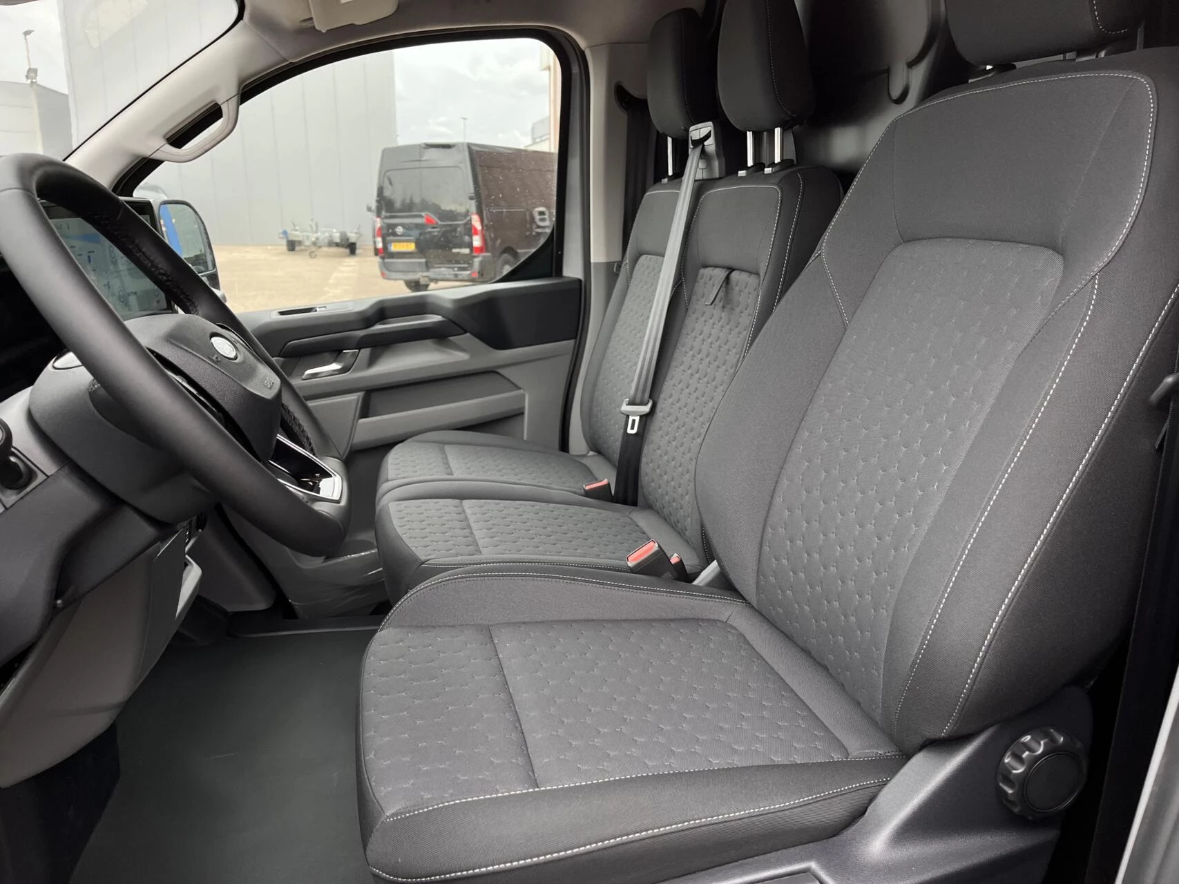 Hoofdafbeelding Ford E-Transit Custom