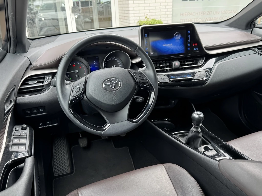 Hoofdafbeelding Toyota C-HR