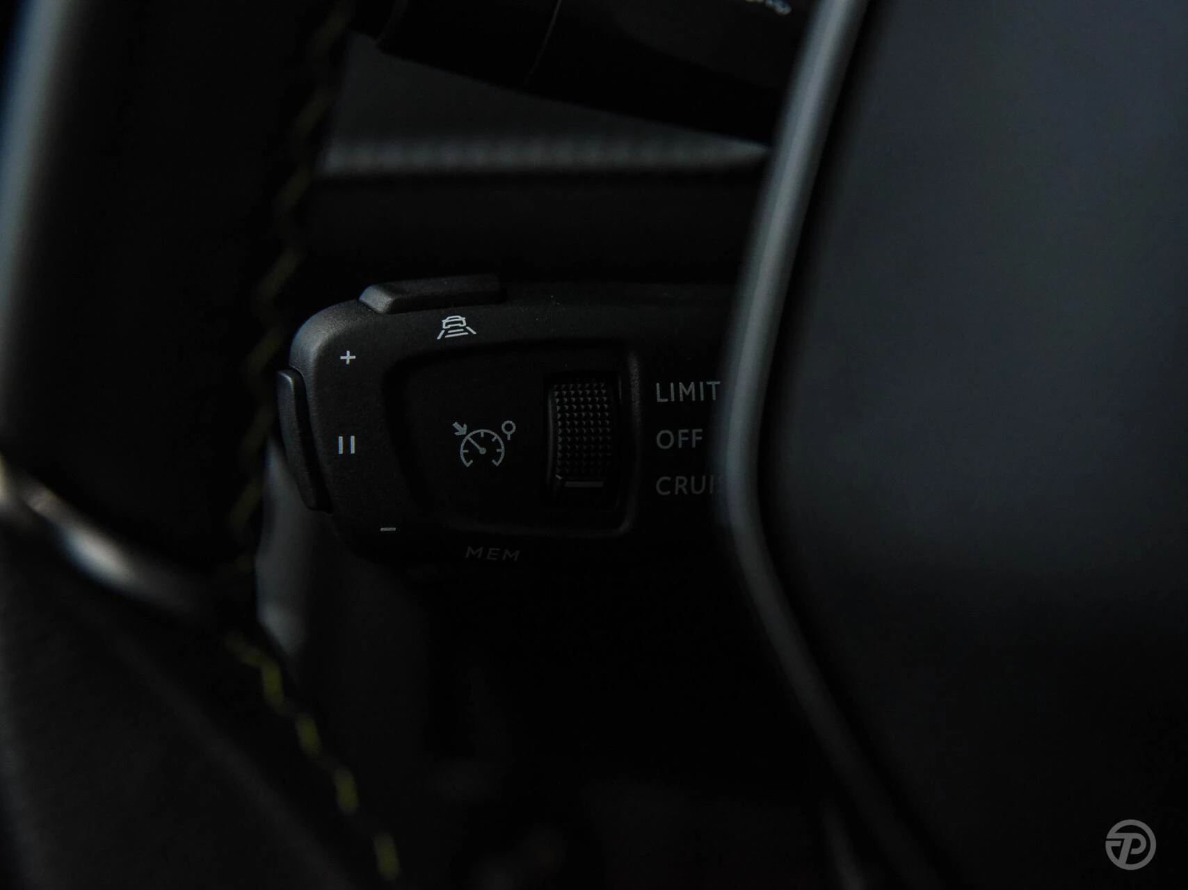 Hoofdafbeelding Peugeot e-2008