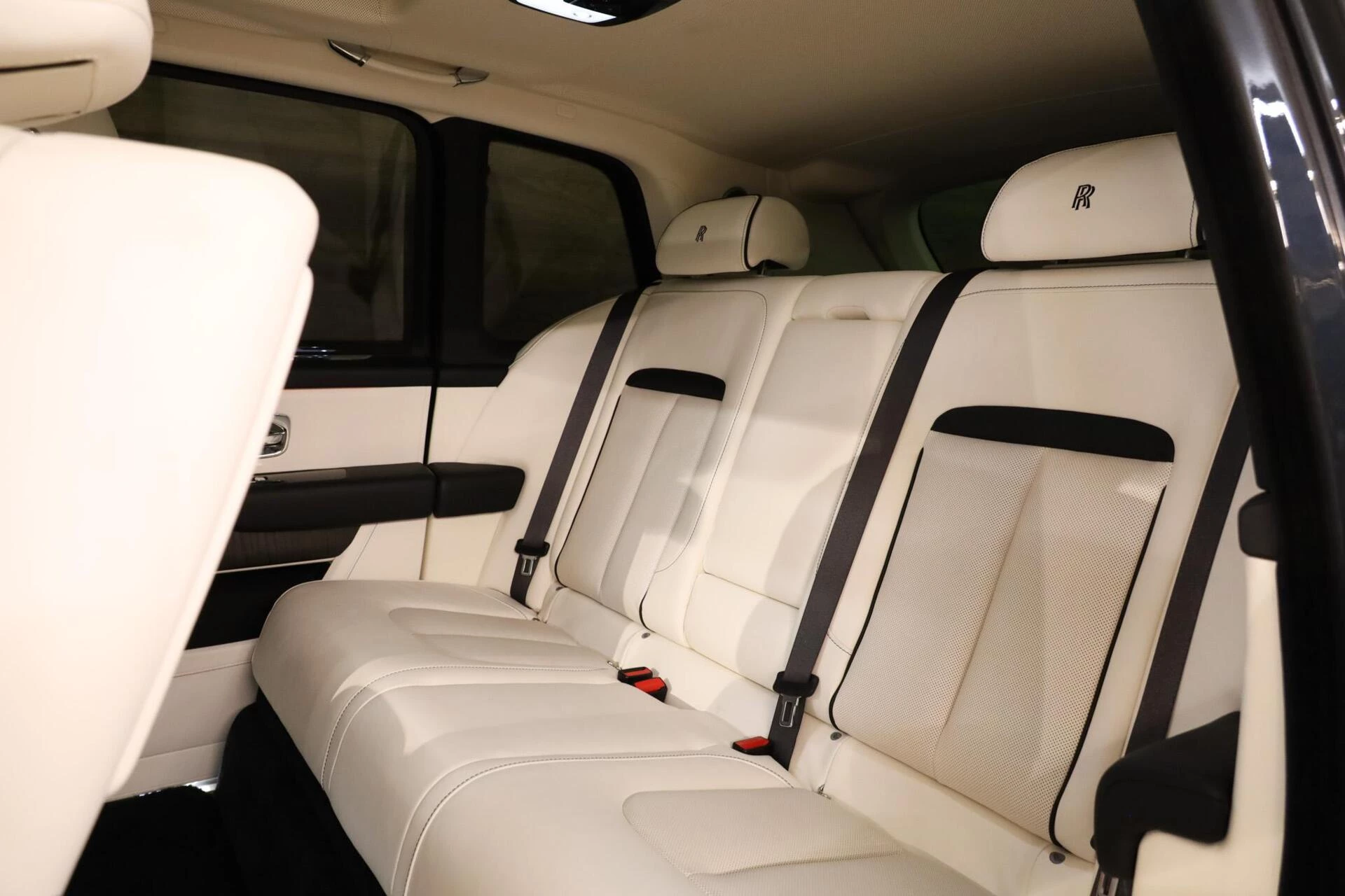 Hoofdafbeelding Rolls-Royce Cullinan