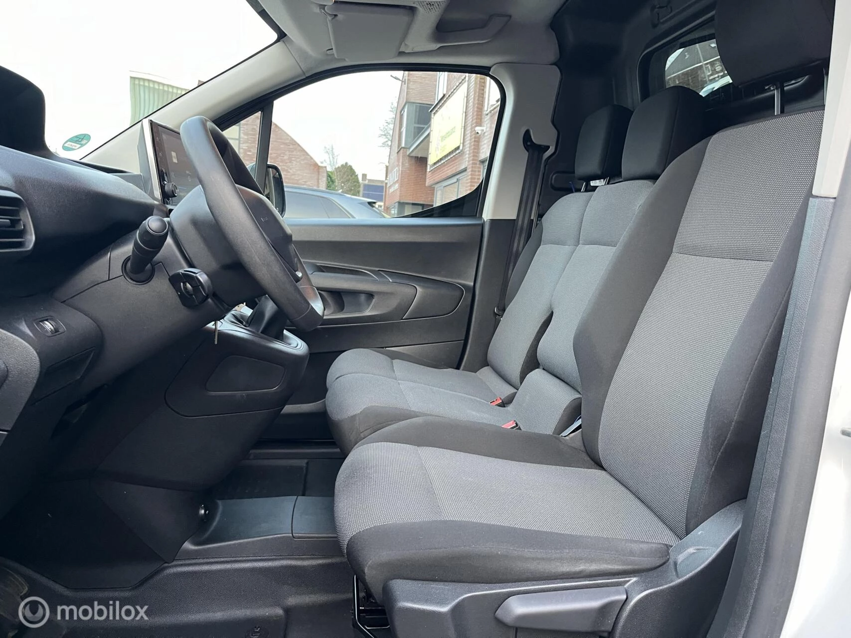 Hoofdafbeelding Peugeot Partner