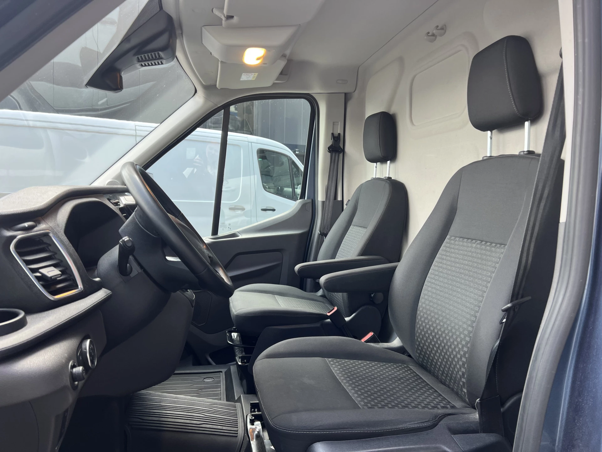 Hoofdafbeelding Ford E-Transit