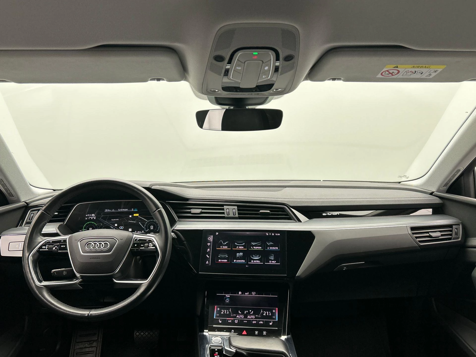 Hoofdafbeelding Audi e-tron