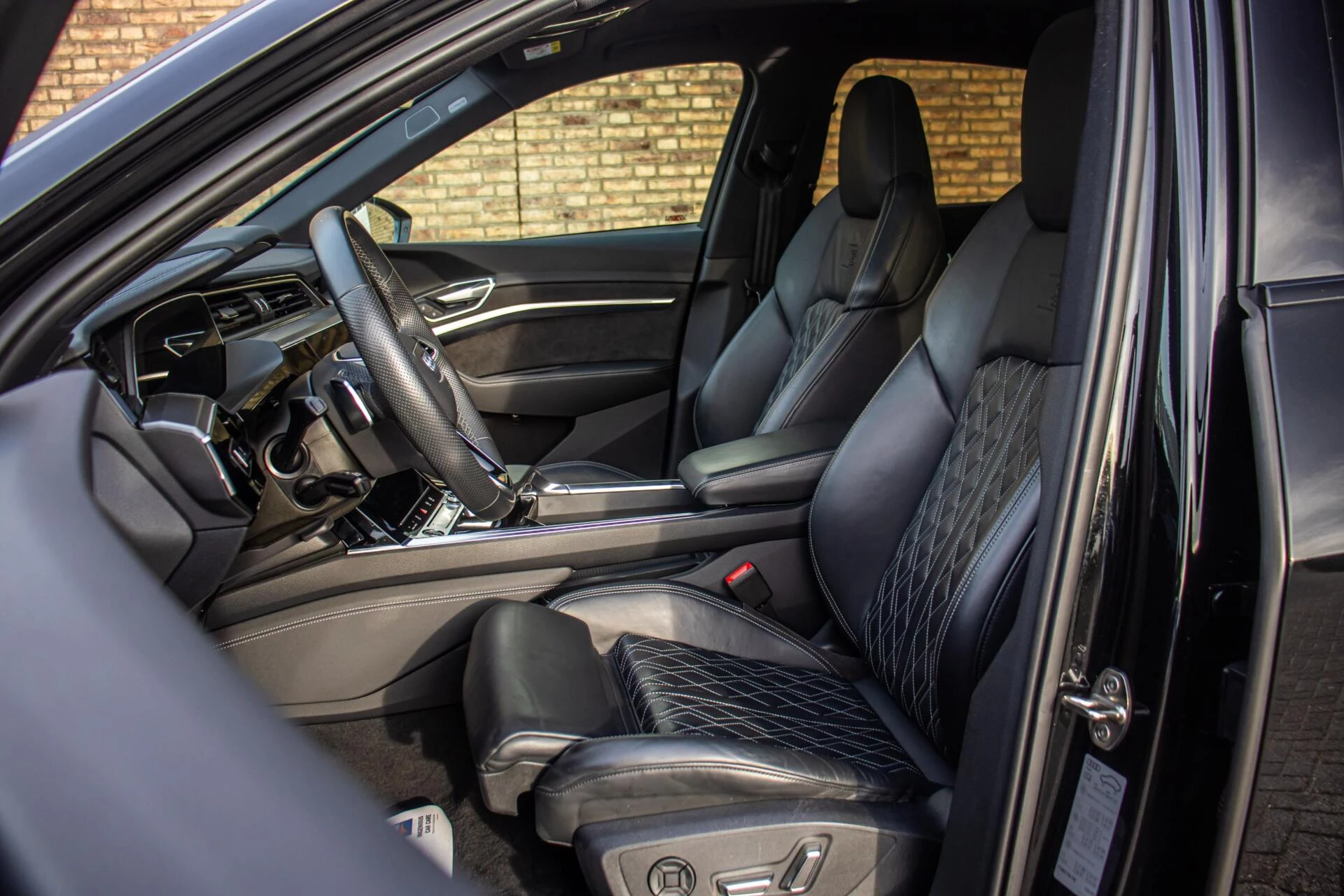 Hoofdafbeelding Audi e-tron