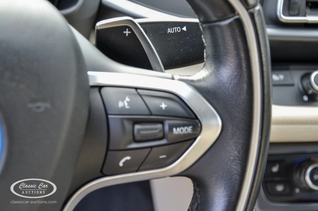 Hoofdafbeelding BMW i8
