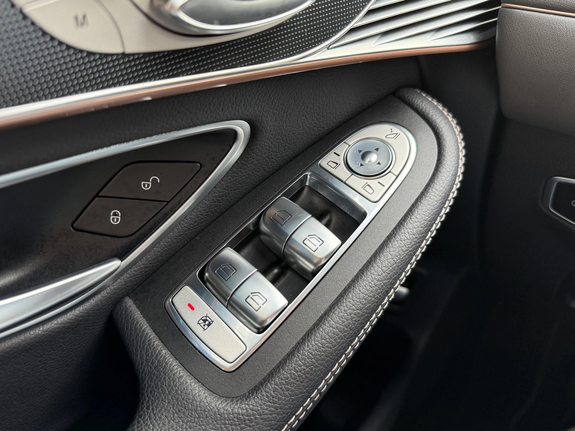 Hoofdafbeelding Mercedes-Benz EQC