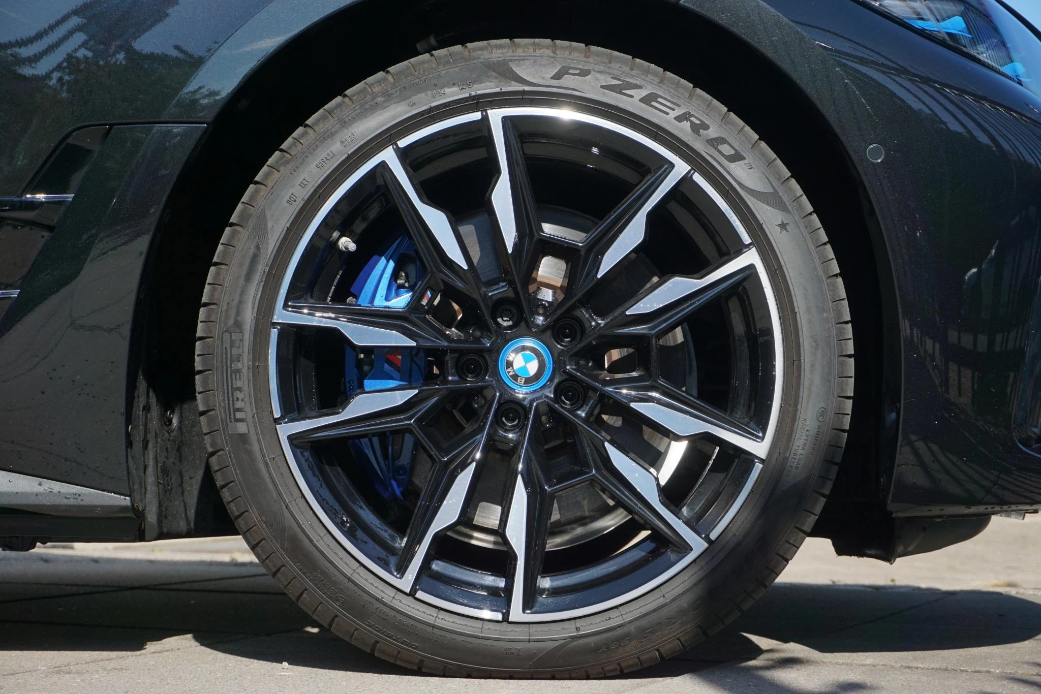 Hoofdafbeelding BMW i4