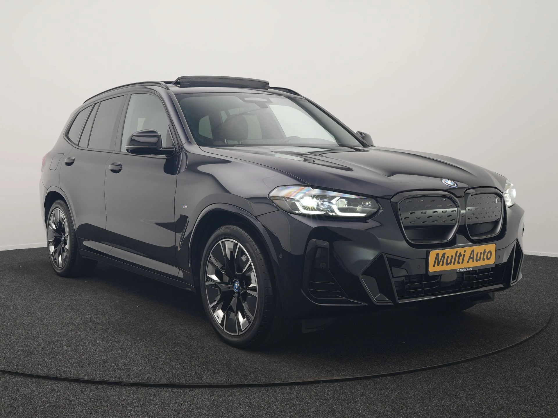 Hoofdafbeelding BMW iX3