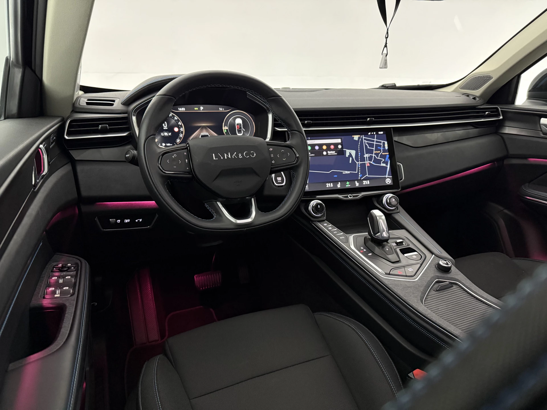 Hoofdafbeelding Lynk & Co 01