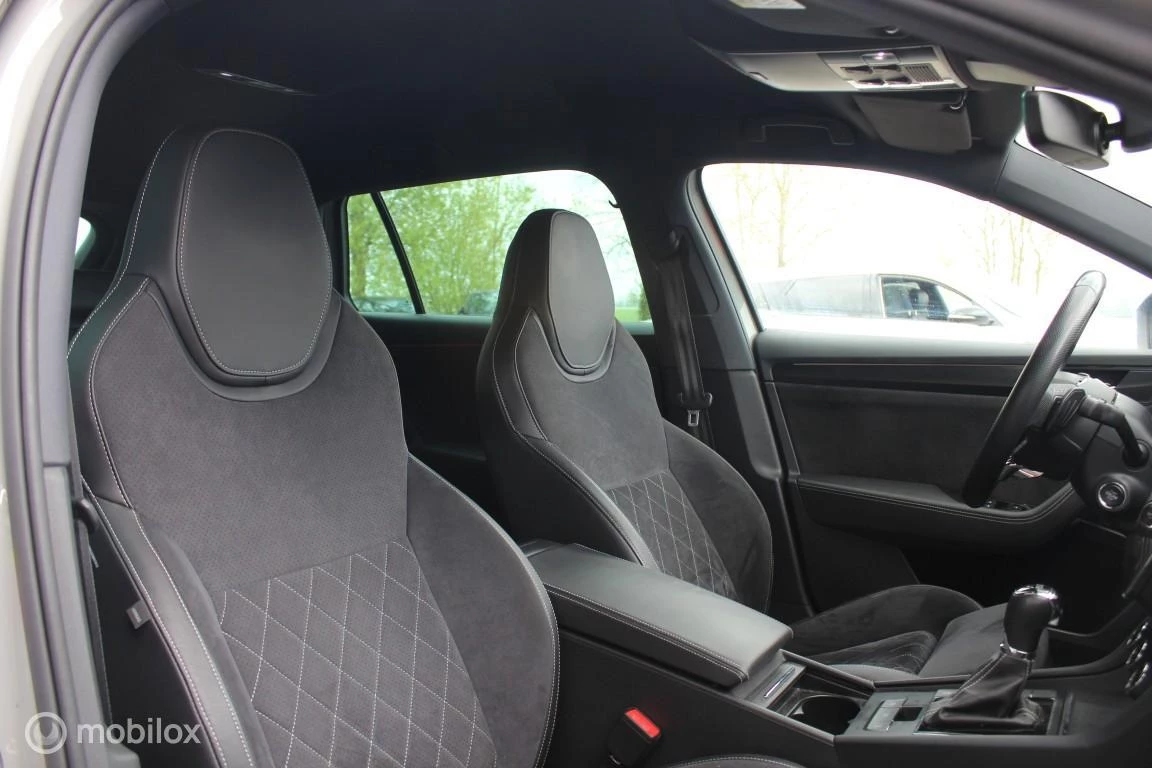 Hoofdafbeelding Škoda Superb