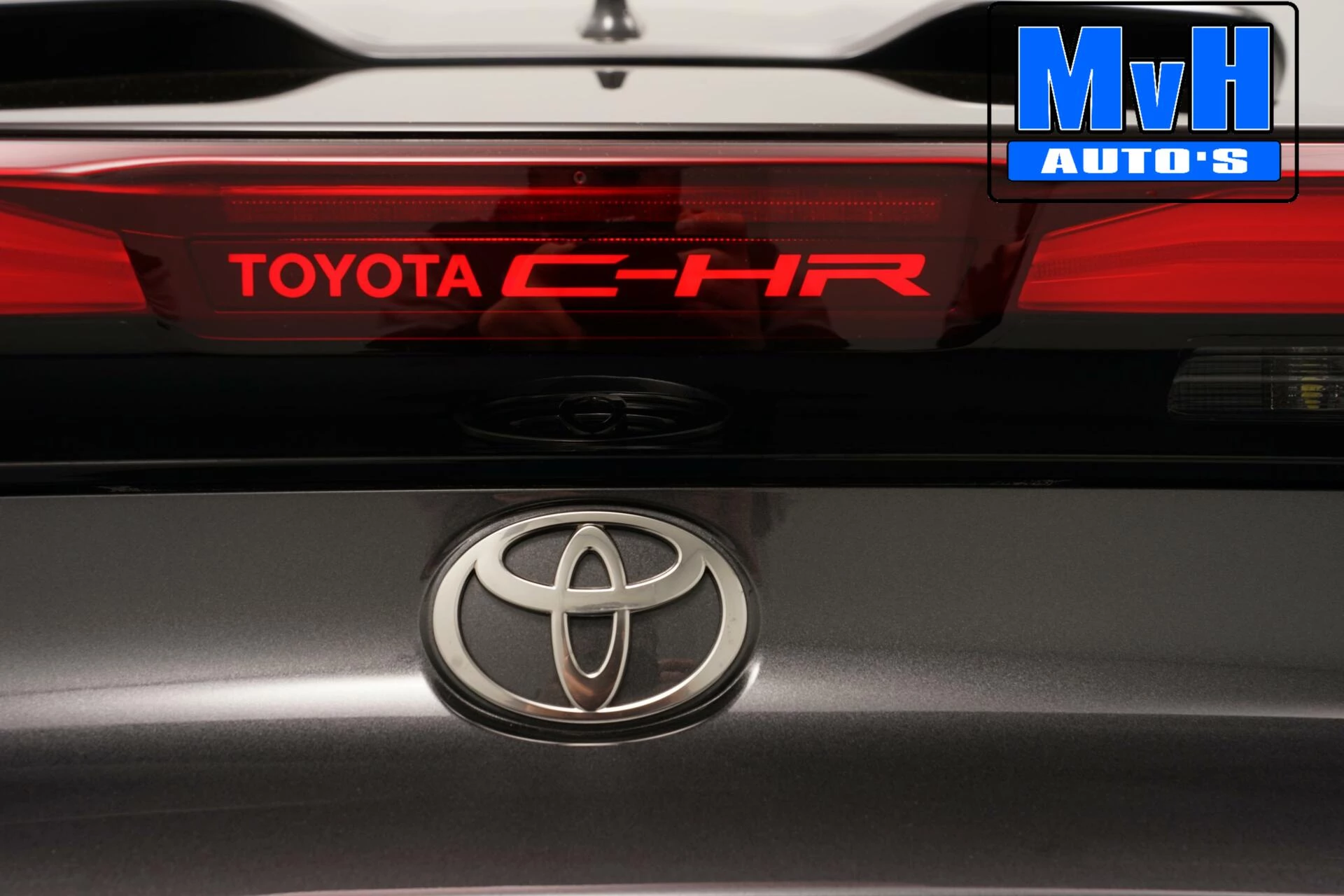 Hoofdafbeelding Toyota C-HR