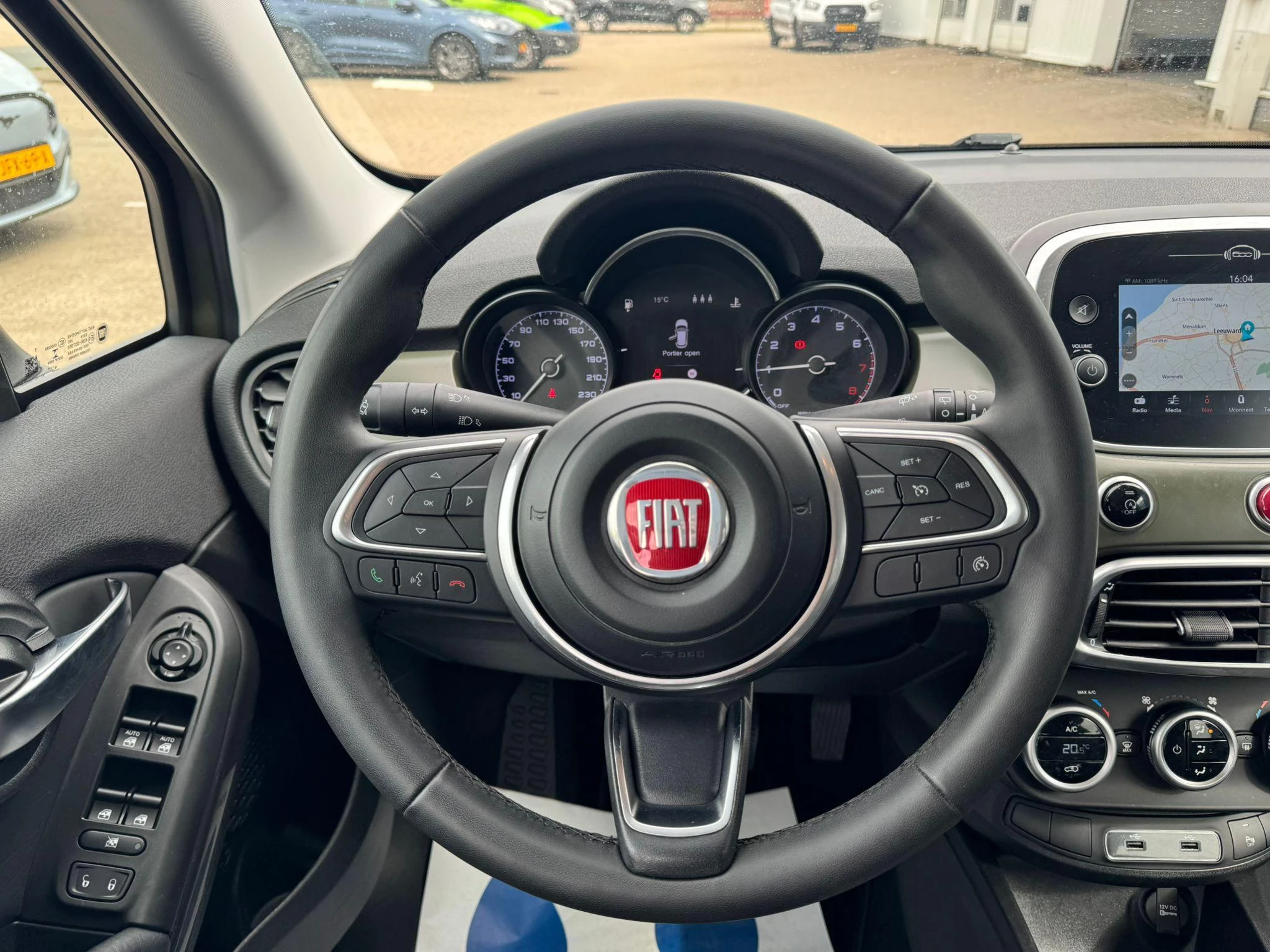 Hoofdafbeelding Fiat 500X