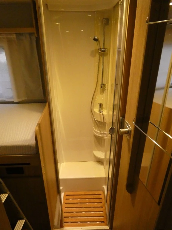 Hoofdafbeelding Sunlight T68 Automaat,navi,camera,lengtebedden