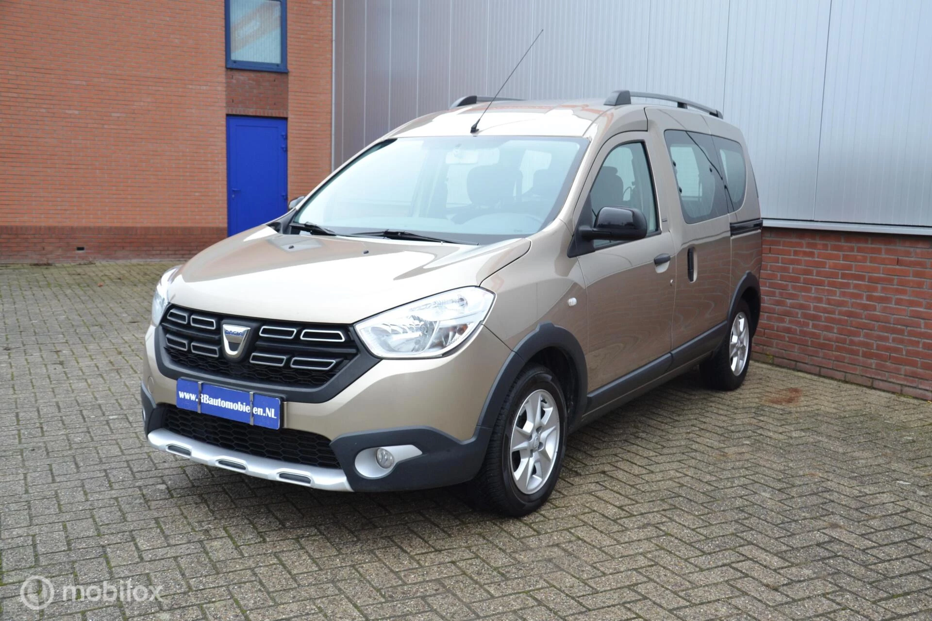 Hoofdafbeelding Dacia Dokker