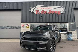 Lynk & Co 01 1.5 Hybrid Black Style Trekhaak Panoramadak Zwarte hemel 360cam erg mooi!