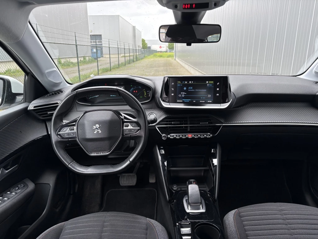 Hoofdafbeelding Peugeot e-208