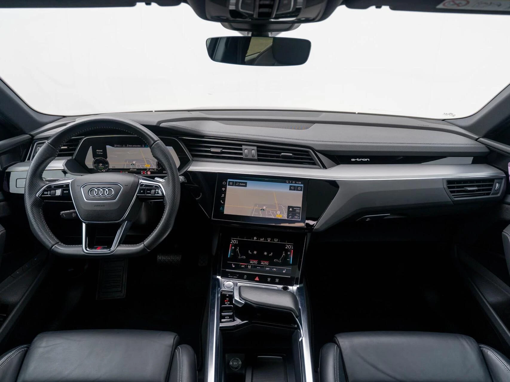 Hoofdafbeelding Audi e-tron