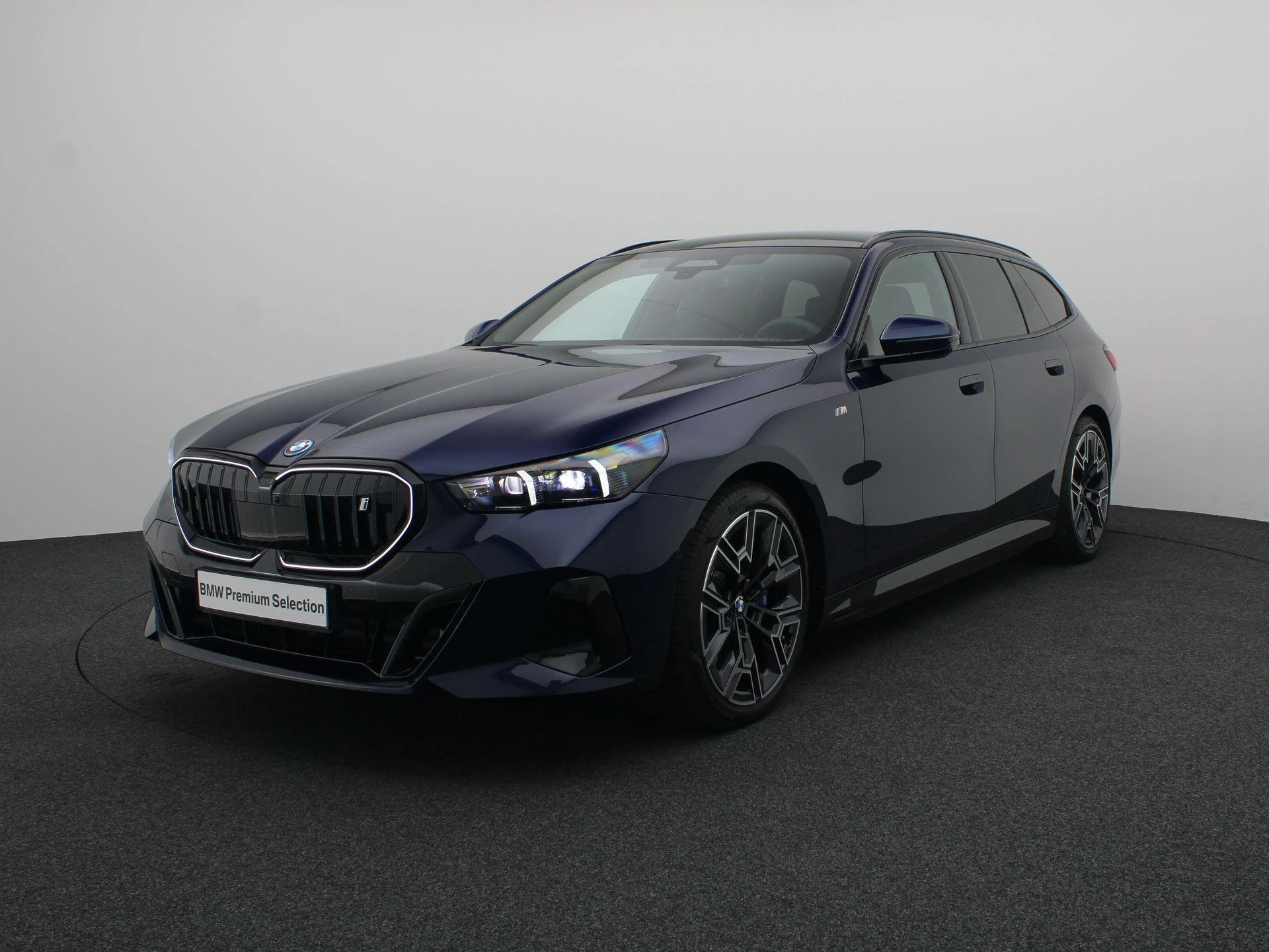 Hoofdafbeelding BMW i5